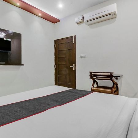 Collection O Galaxy Suites Hyderabad Exterior foto
